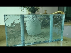 ガラス レンガのブロック